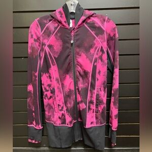 Lululemon Daily Practice Jacket
Blooming Pixie Raspberry Black / Black